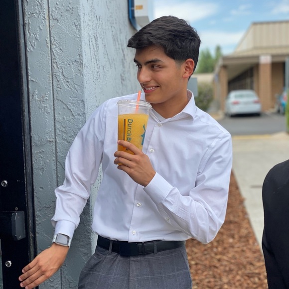 Meet your Posher, Eligha - Picture 3 of 3